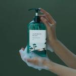 Заспокійливий гель для душу з екстрактом голок сосни ROUND LAB Pine Calming Cica Body Wash 400 ml