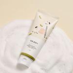 Очищуюча пінка з екстрактом чорних соєвих бобів ROUND LAB Soybean Cleanser 150 ml